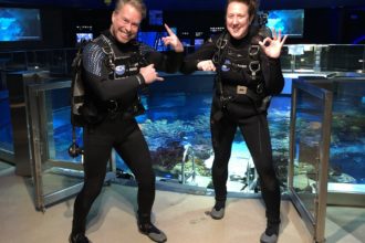 Virtual Visit: Giant
Ocean Tank Dive